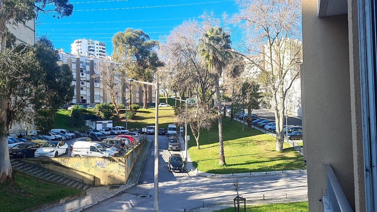 Lovely Room For Rent Odivelas  Exterior foto