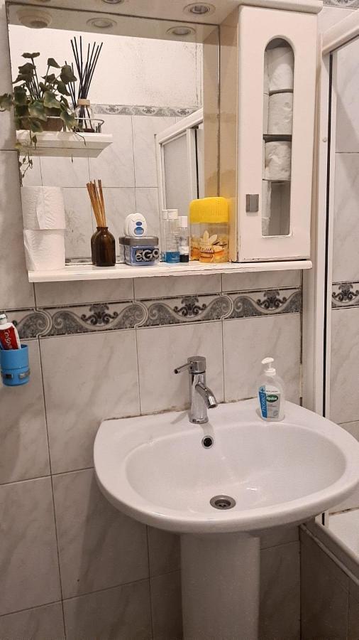 Lovely Room For Rent Odivelas  Exterior foto