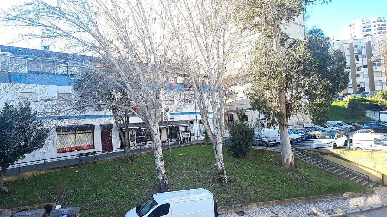 Lovely Room For Rent Odivelas  Exterior foto